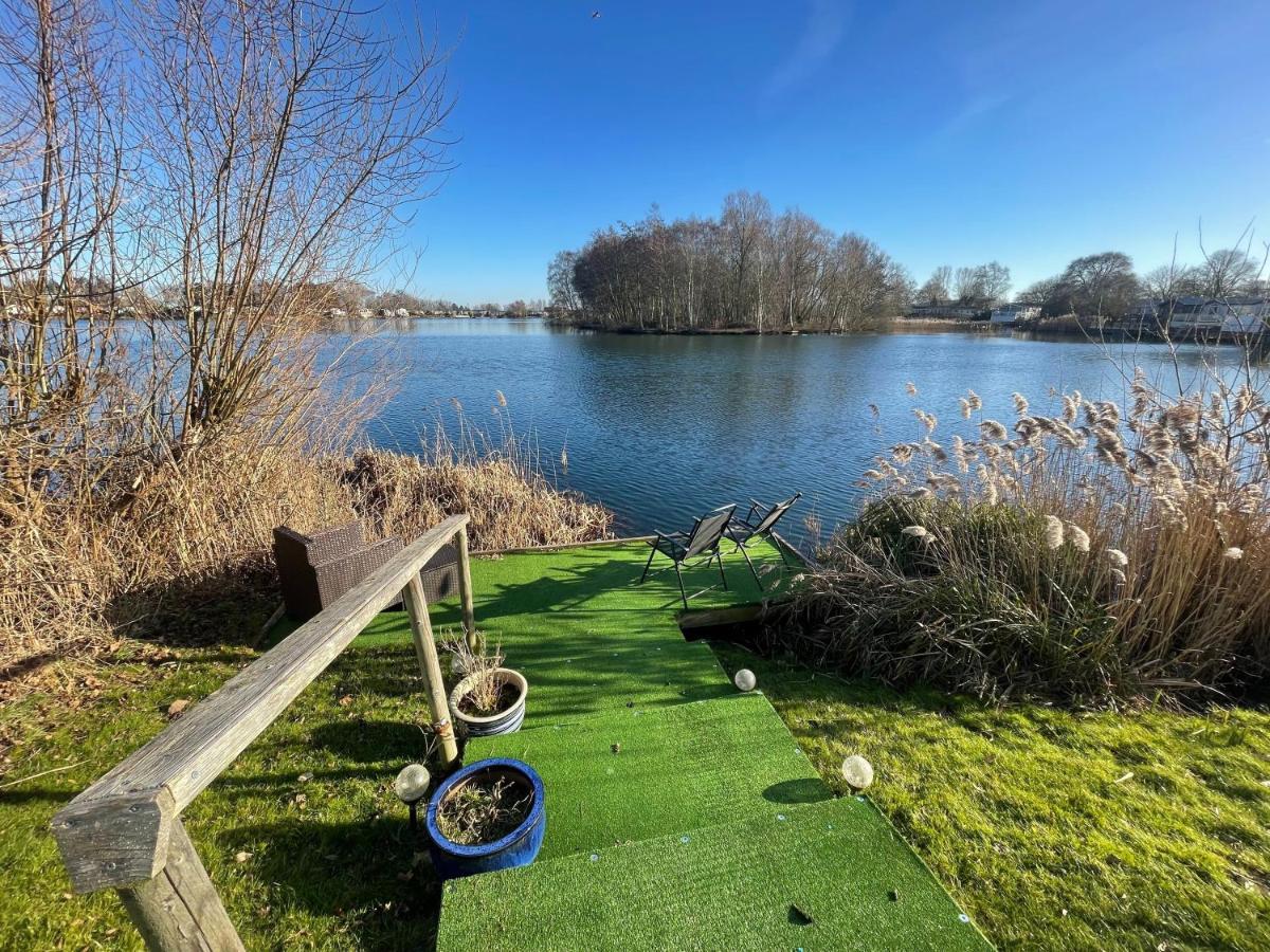 Lakeside Retreat 2 With Hot Tub, Private Fishing Peg Situated At Tattershall Lakes Country Park Exteriér fotografie